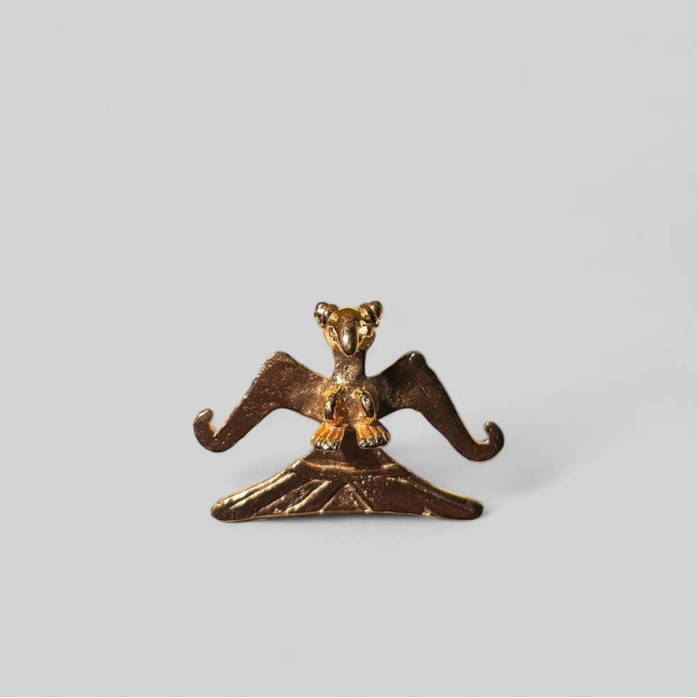 🦅 Vintage Hallmarked Panamanian Gold Sterling Eagle Brooch